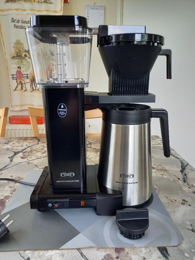 Douwe Egberts Moccamaster Technivorm met thermoskan, Witgoed en Apparatuur, Koffiezetapparaten, Koffiemachine, Gemalen koffie