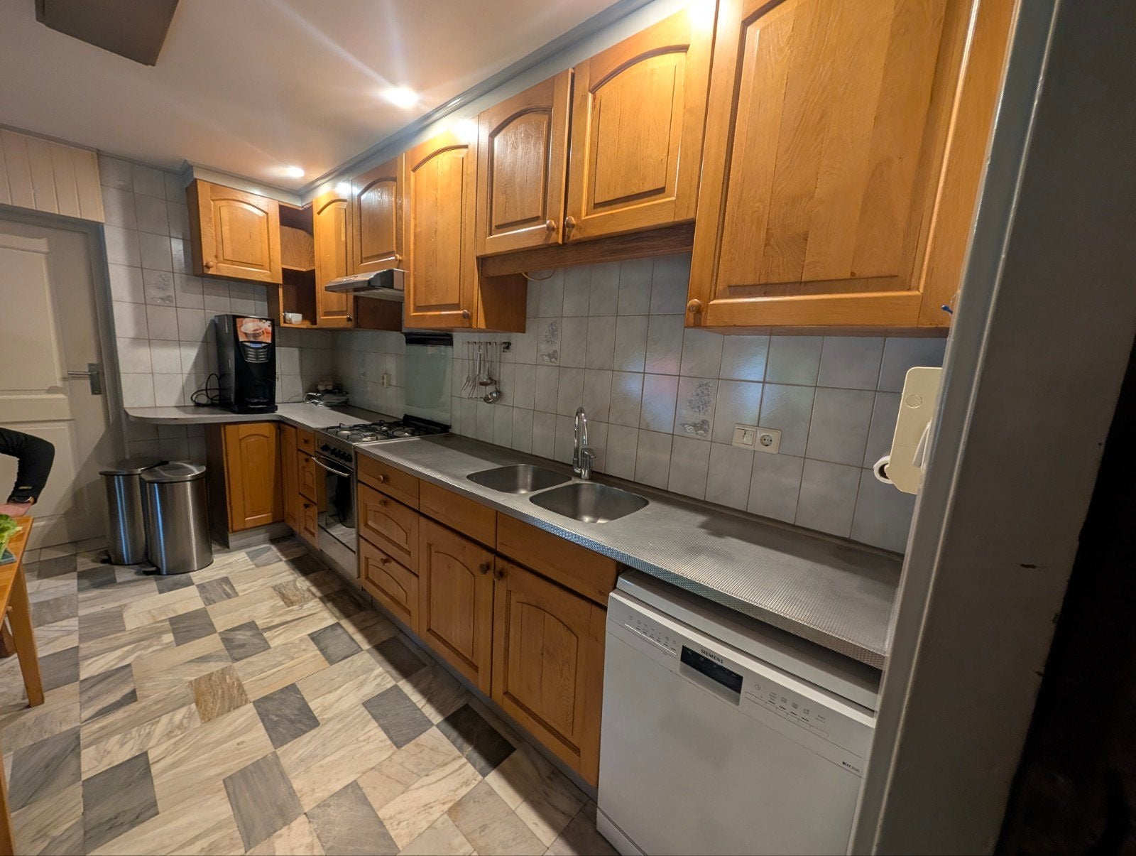 Complete keuken met fornuis, Ophalen, Gebruikt, Bruin, Enkelwandige keuken