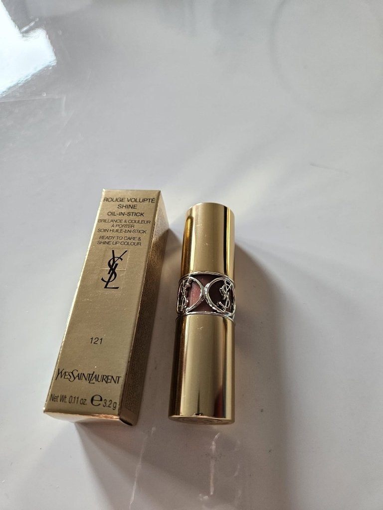 YSL Rouge Volupte Shine Oil-in-Stick, Beige Satin 121, Lippen, Beige, Nieuw, Ophalen of Verzenden