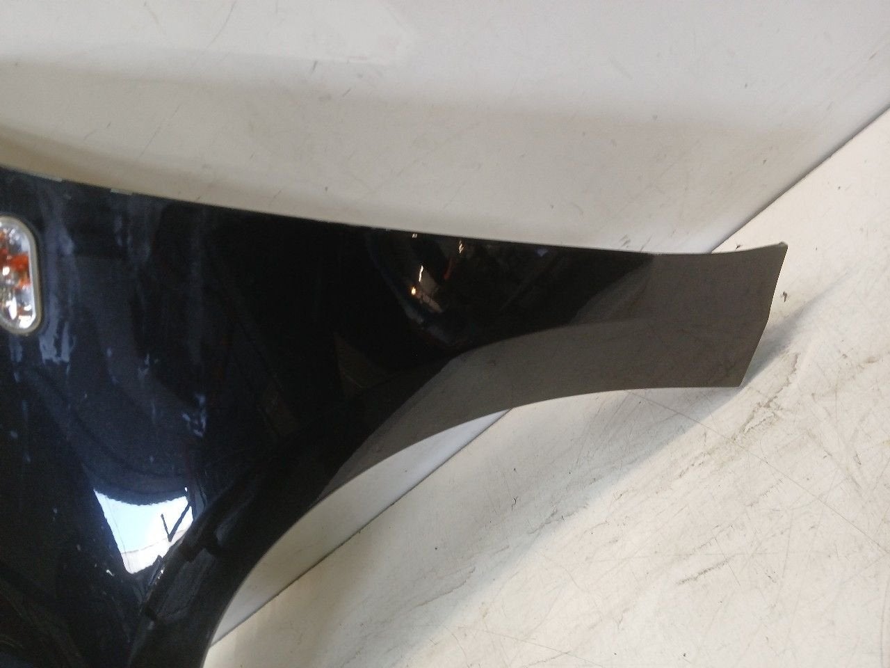 Spatbord links voor Skoda Citigo, Auto-onderdelen, Onderdelen@venauto.nl, Van der Ven Autorecycling B.V., Gebruikt, Ettenseweg 76, 4706 PB Roosendaal, The Netherlands