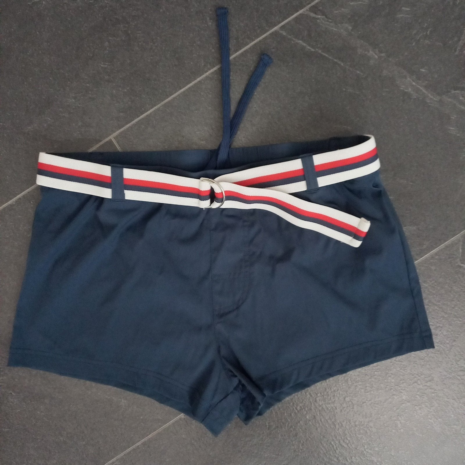 Leuke korte sport broek maat M koopje nu, Kleding | Heren, Sportkleding, Ophalen of Verzenden, Zo goed als nieuw, Algemeen, Maat 48/50 (M)