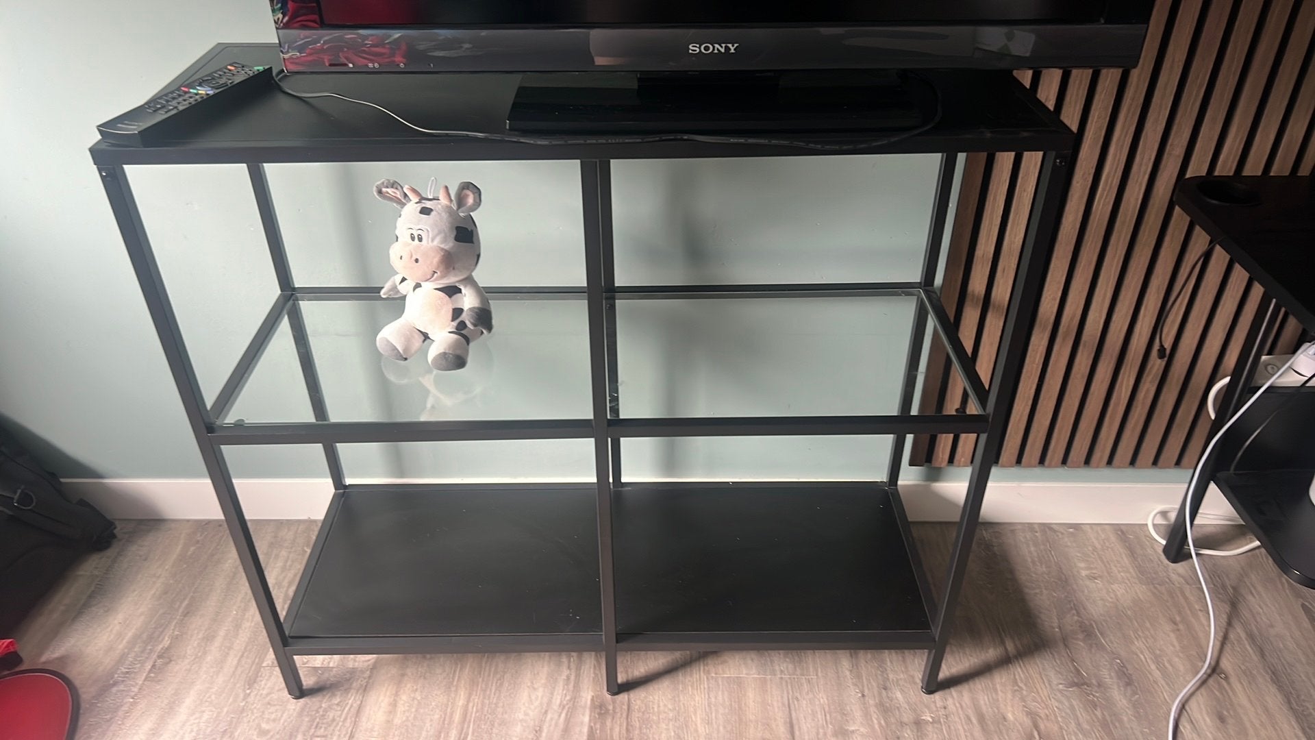 Stellingkast zwart met glas en hout, Ophalen, 100 tot 150 cm, 25 tot 50 cm, Glas