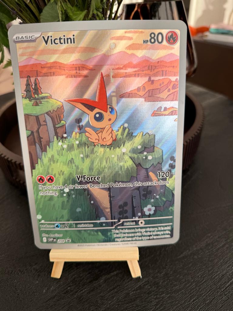 4 Jumbo Pokémon kaarten (Victini, Charizard, Pikachu, Mewtwo, Ophalen, Zo goed als nieuw, Meerdere kaarten, Foil