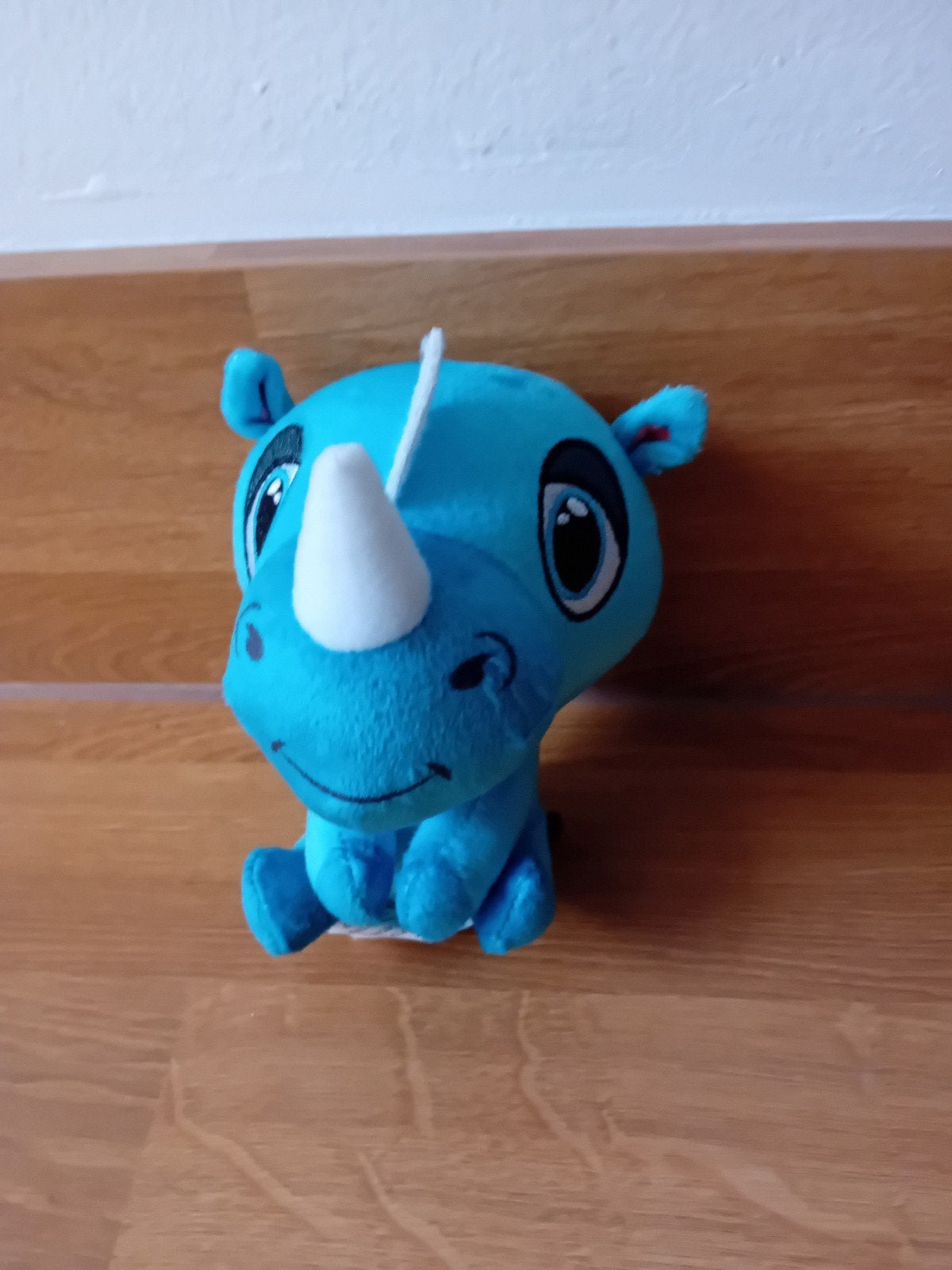 Leuke blauwe neushoorn knuffel, Ophalen of Verzenden, Gebruikt, Blauw, Klein (minder dan 20 cm)