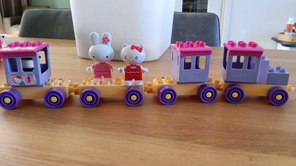 Duplo Hello Kitty trein, Kinderen en Baby's, Speelgoed | Duplo en Lego, Ophalen, Gebruikt, Duplo