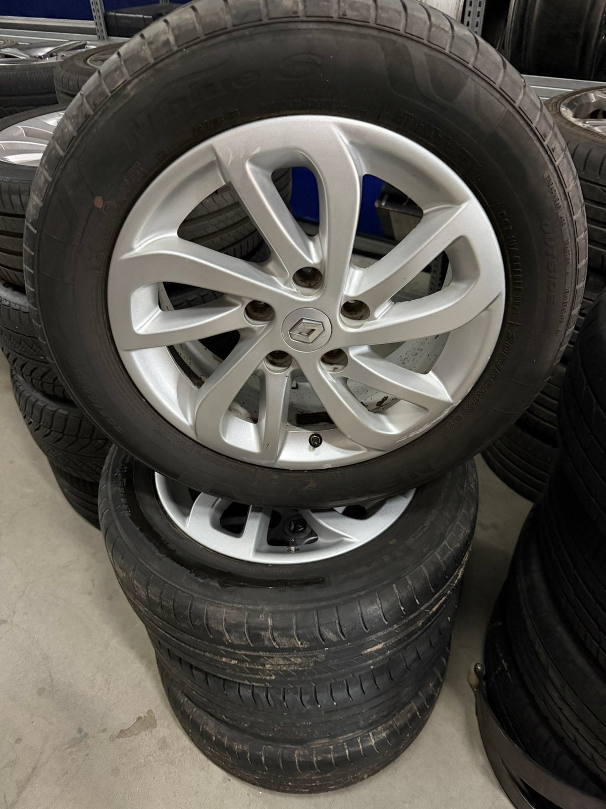Renault Megane Scenic 16 inch zomerset 5x114,3 origineel, Auto-onderdelen, 16 inch, Banden en Velgen, Zomerbanden, 205 mm
