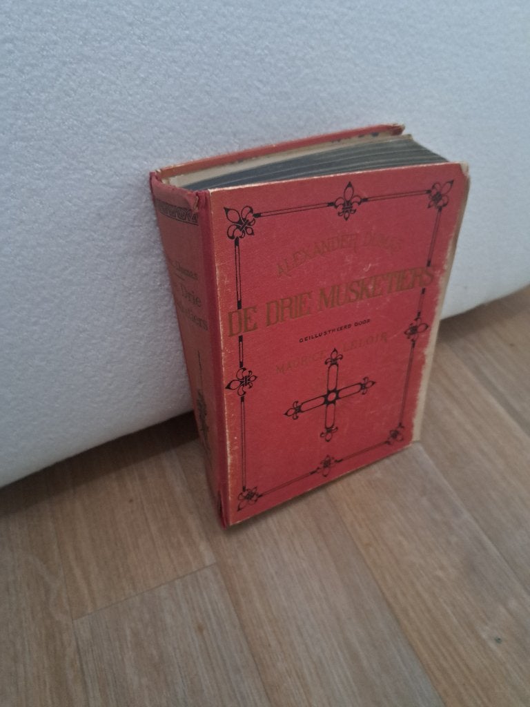 Oud boek de 3 Musketiers van Alexandre Dumas, Antiek en Kunst, Ophalen, Alexandre Dumas