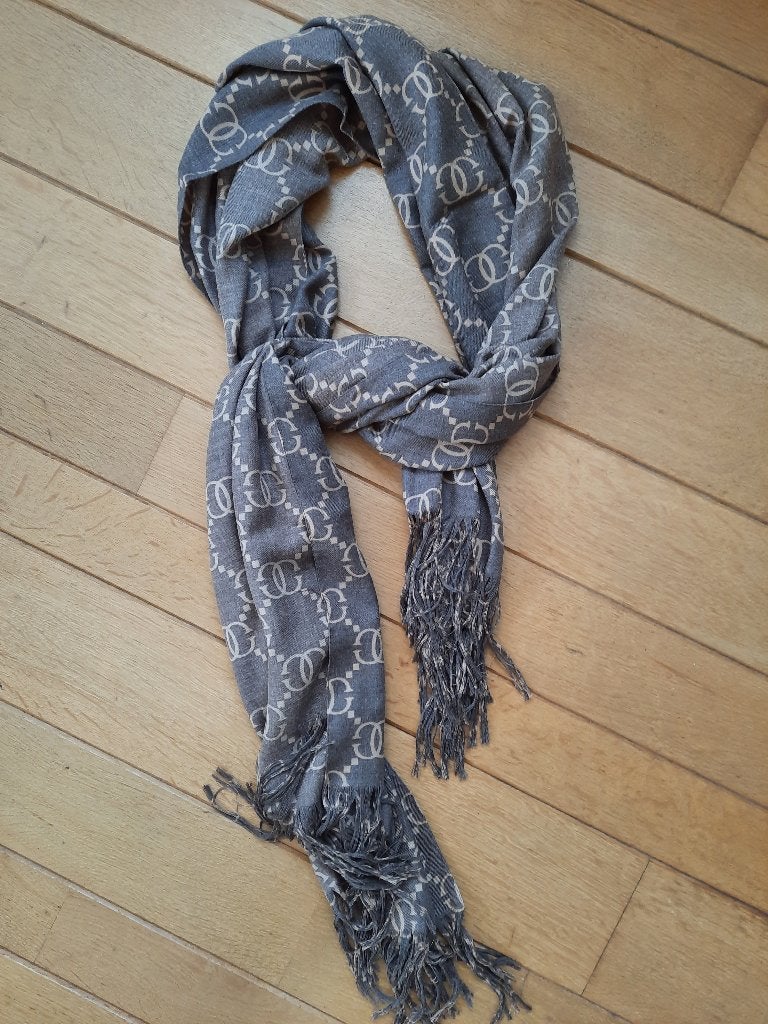 GUESS Sjaal bruin met camel GG, Guess, Maat 46/48 (XL) of groter, Ophalen of Verzenden, Zo goed als nieuw