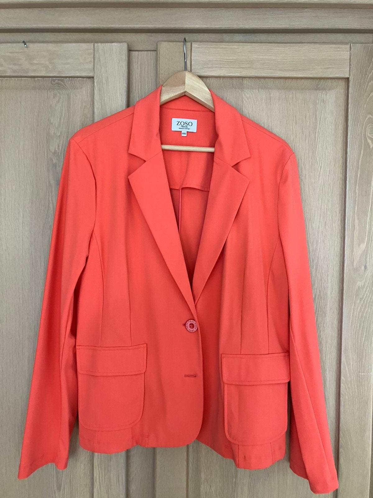 ZOSO nieuwe travelstofblazer koraal klr lengte 63 mt XXL/44, Kleding | Dames, Overige kleuren, Verzenden, Maat 42/44 (L), Nieuw