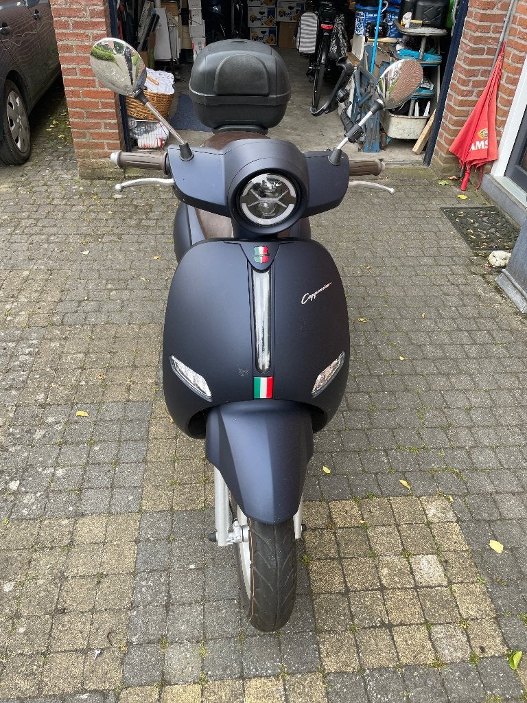 GTS Cappuccino | Donkerblauw | 4.253km, Ophalen, Zo goed als nieuw, Overige typen, Overige merken