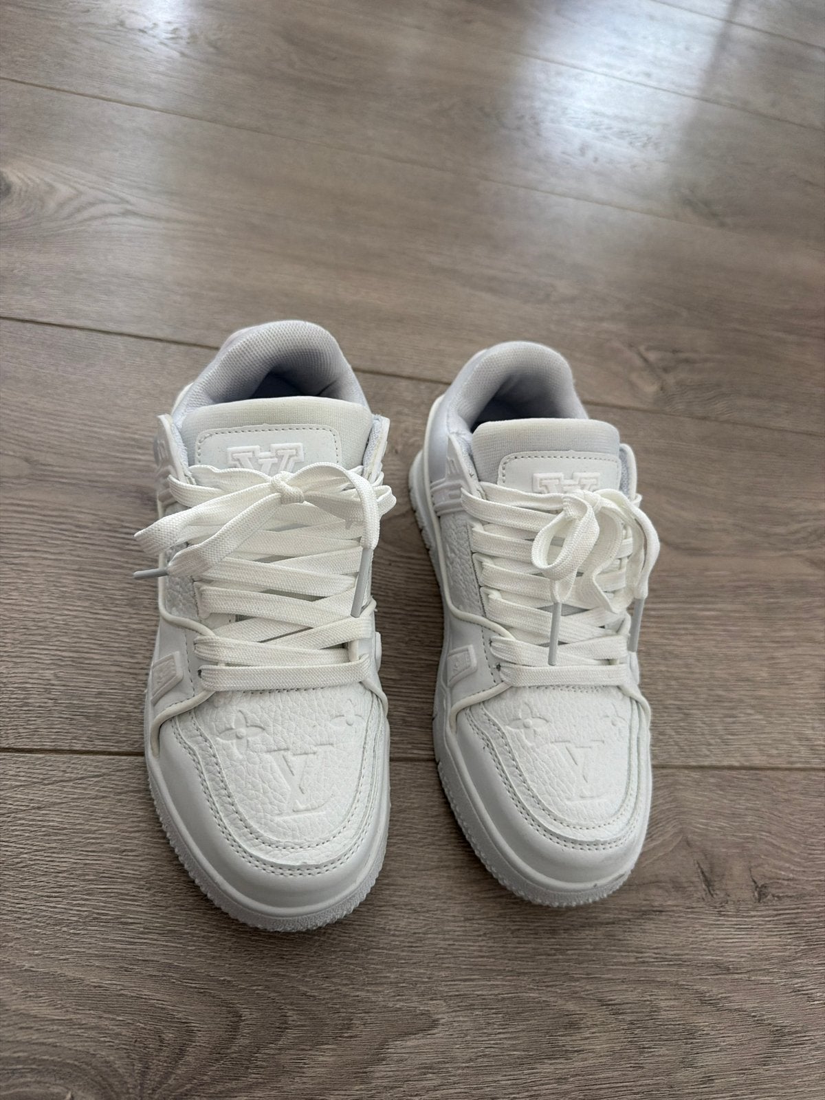 Louis Vuitton LV schoen wit maat 37, Kleding | Dames, Wit, Ophalen of Verzenden, Sneakers of Gympen, Zo goed als nieuw