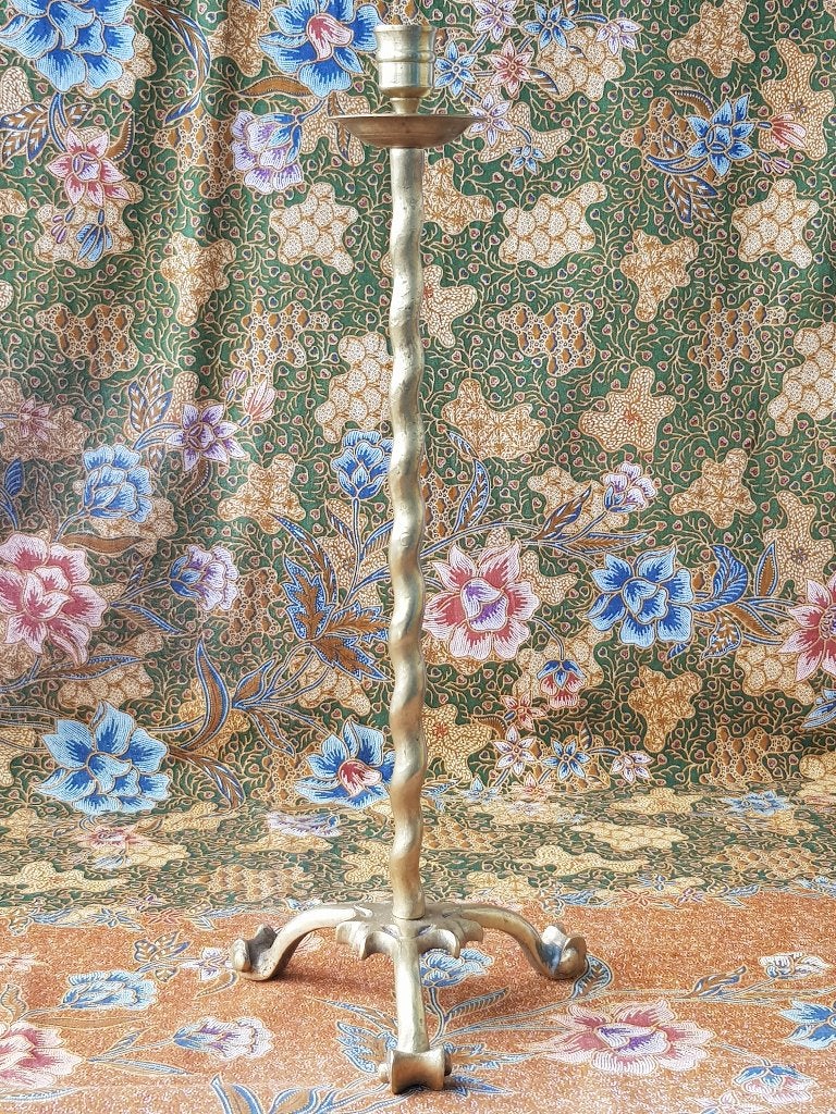 Grote antieke Barley twist kandelaar uit Engeland 45 cm., Ophalen of Verzenden, Koper of Brons