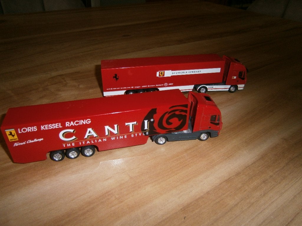 2 stuks Ferrari vrachtwagens z.g.a.n. schaal 1:87, Ophalen of Verzenden, Zo goed als nieuw, Bus of Vrachtwagen, Overige merken
