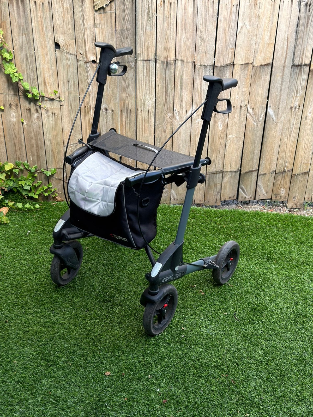 Topro Troja Rollator - Lichtgewicht en Inklapbaar, Ophalen, Lichtgewicht, Gebruikt