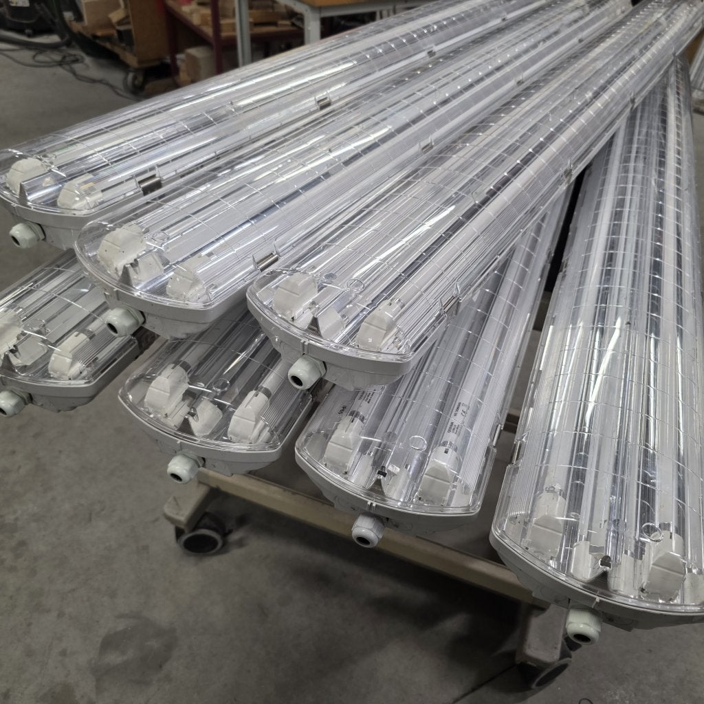 7x NIEUWE spatwaterdichte TL armaturen verlichting met 2x35, Niet ingevuld, Gebruikt, Niet ingevuld, Niet ingevuld