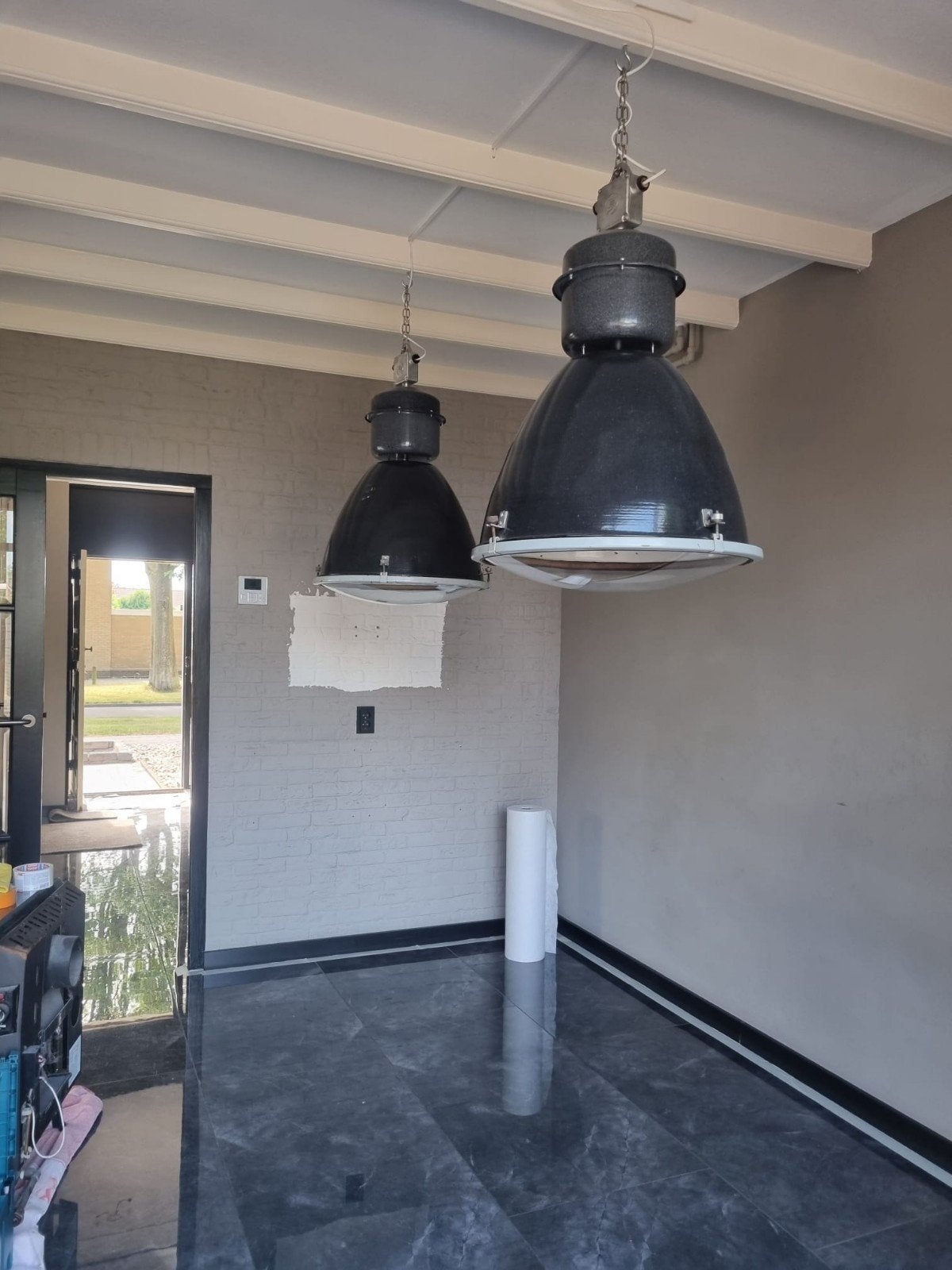 Industriële hanglamp, Ophalen