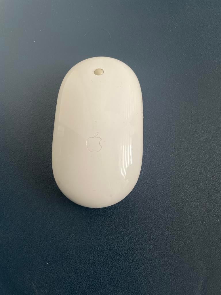Apple Magic Mouse 1 - Draadloze Muis, Computers en Software, Muizen, Rechtshandig, Muis, Gebruikt, Ophalen of Verzenden