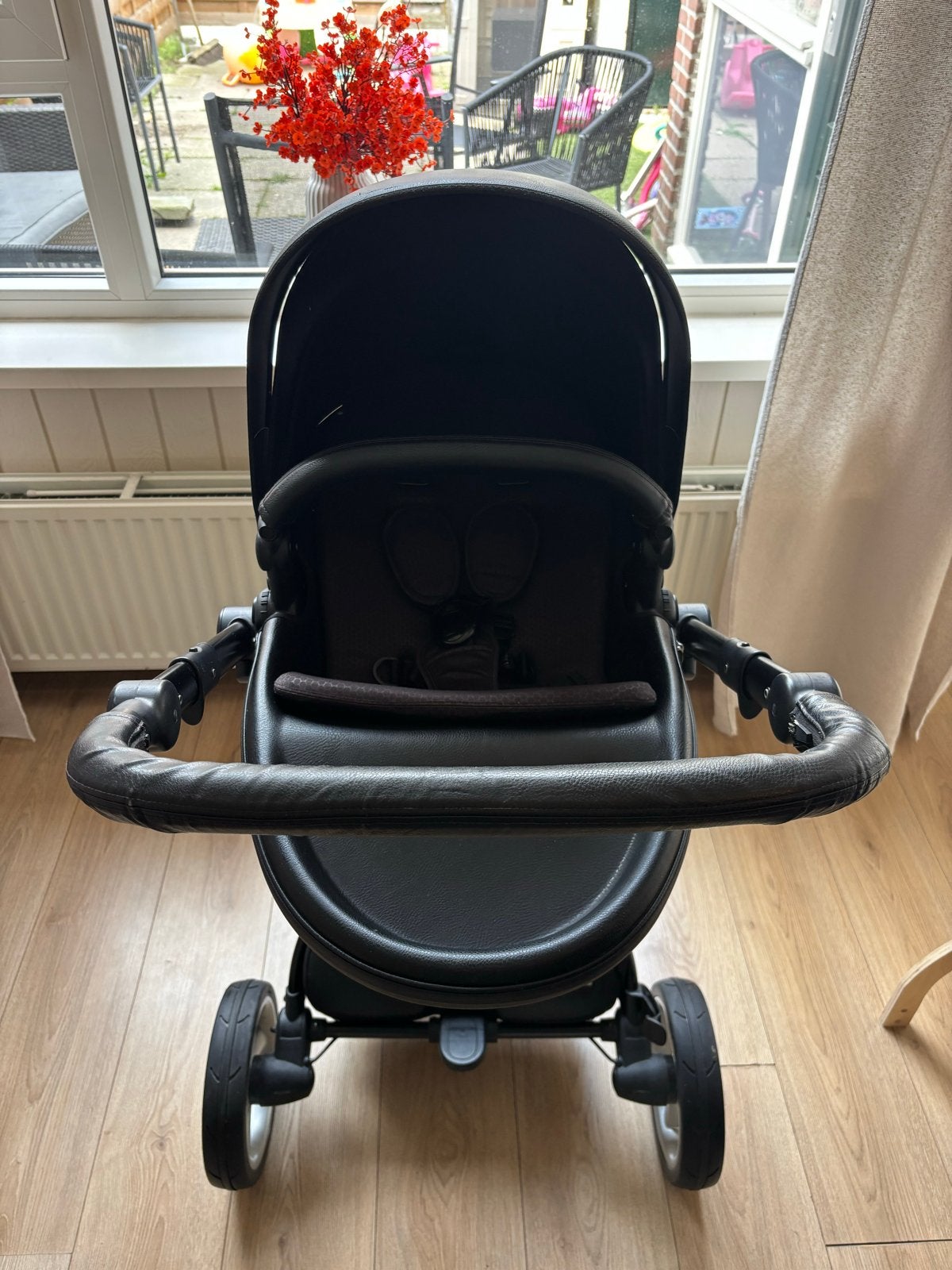Mima Xari Combiwagen Zwart - Stijlvol en Compleet