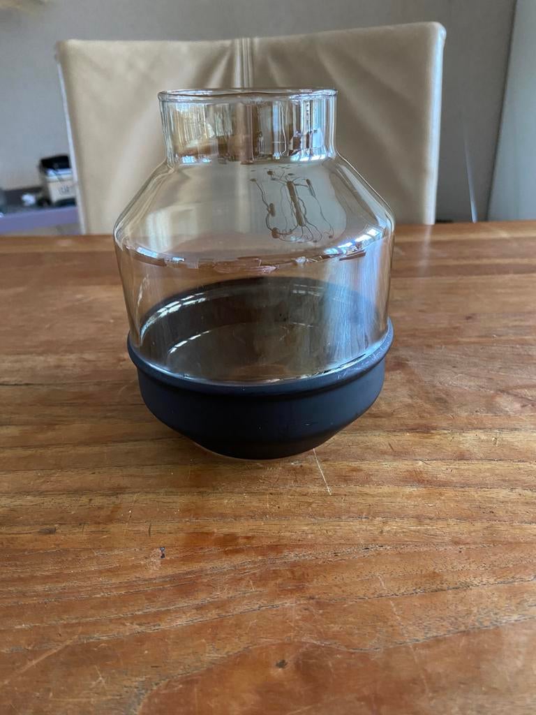 Leuk rookglas vaasje met zwarte onderkant, Huis en Inrichting, Woonaccessoires | Vazen, Ophalen, Zwart, Minder dan 50 cm, Glas