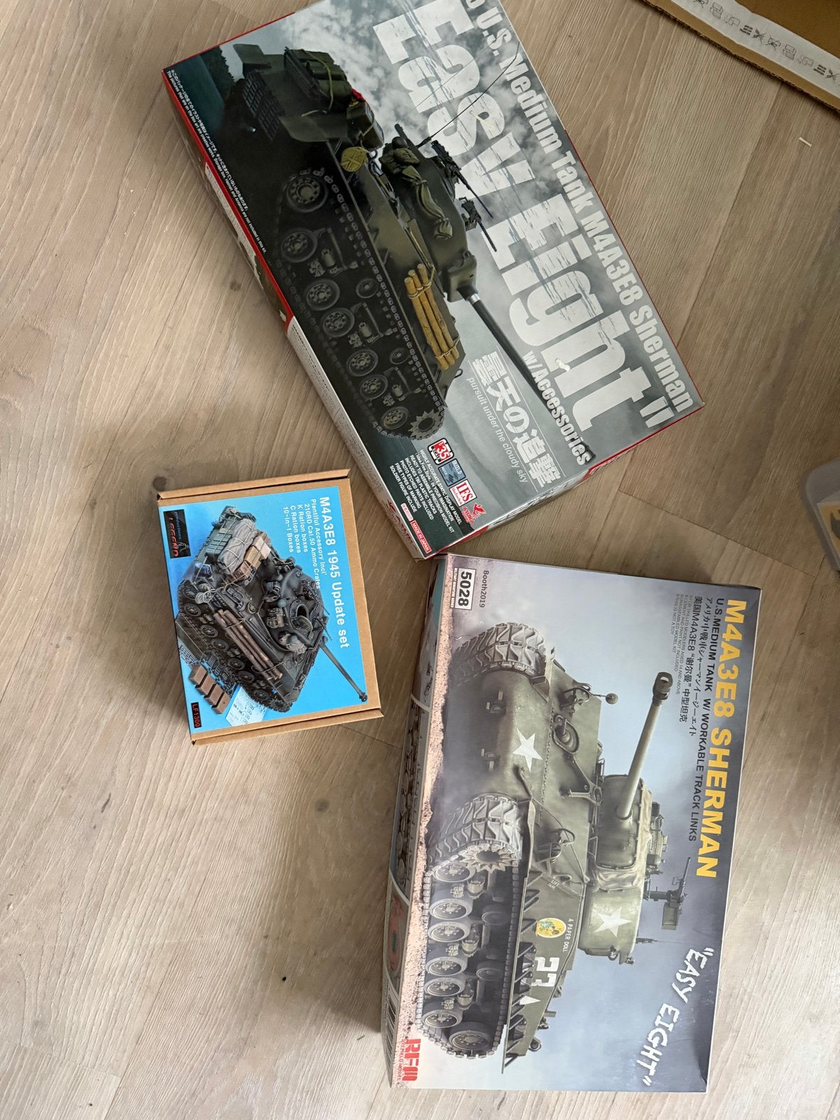 1/35 Asuka & RFM Shermans met Legend Fury set en Tusk figure, Overige merken, Tank, 1:32 tot 1:50, Nieuw