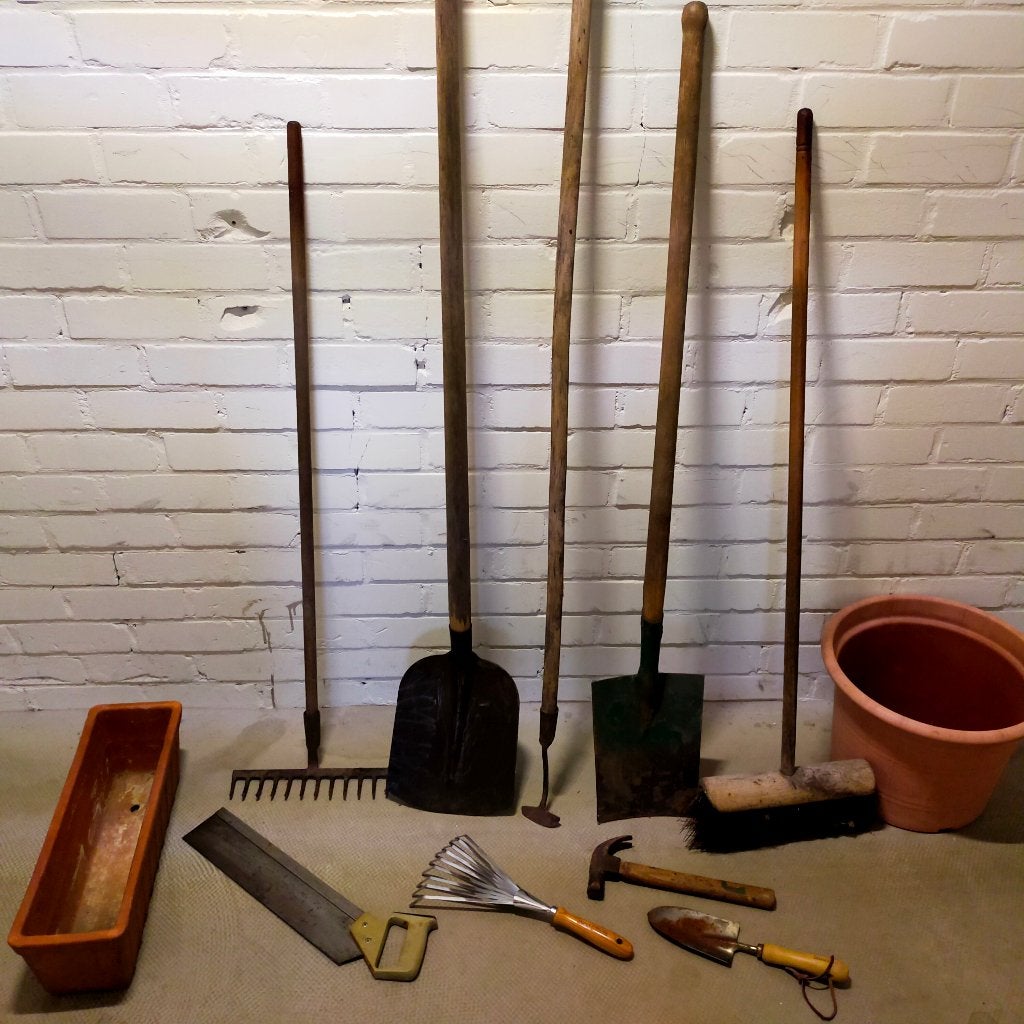 Set (tuin)gereedschap plus bloembak/pot, Ophalen, Gebruikt