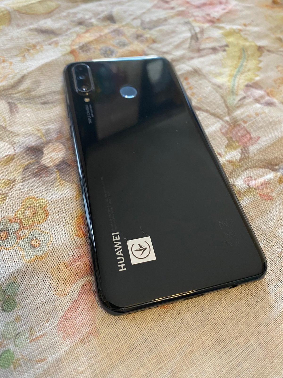 Huawei P30 Lite met 128 GB opslagruimte, Telecommunicatie, Mobiele telefoons | Huawei, Ophalen of Verzenden, Zo goed als nieuw