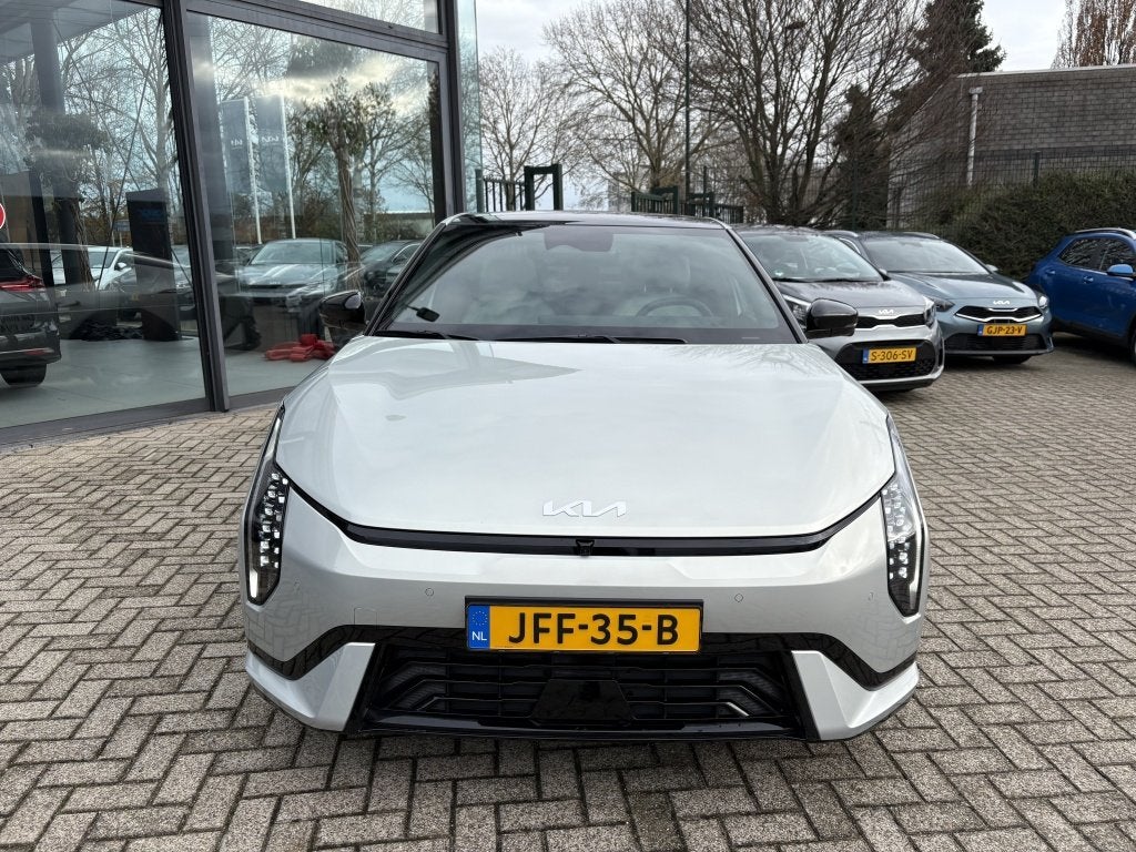 Kia EV4 Fastback GT PlusLine 81,4KWH '' per direct beschikba, 81 kWh, 0 cilinders, Zwart, 612 km