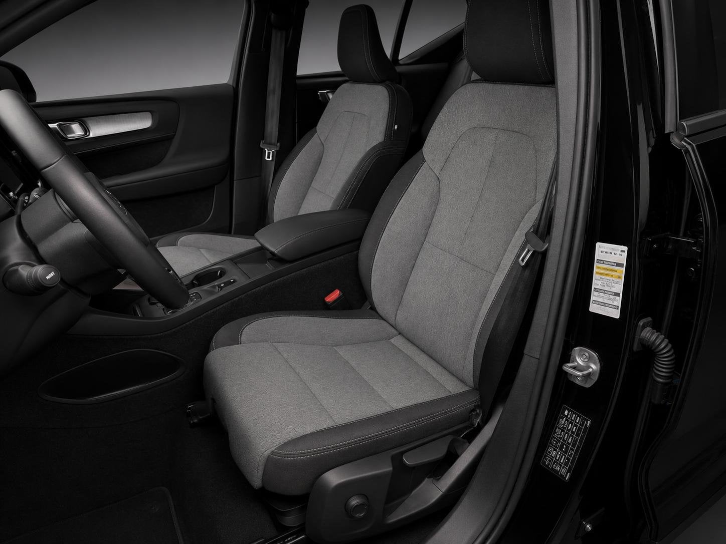 Volvo XC40 1.5 T5 PHEV Carplay|CruiseControl|KeyLess|Bluetoo, Stof, Gebruikt, Euro 6, 1712 kg