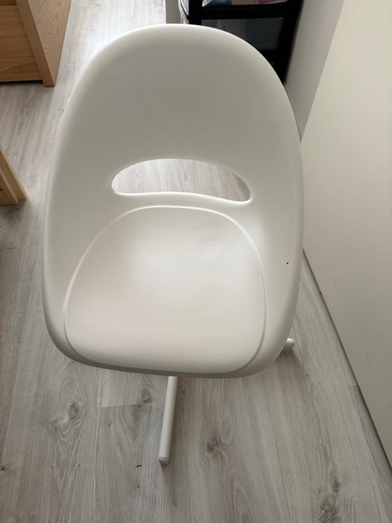 Kinder stoel ikea, Ophalen, Zo goed als nieuw, Wit, Eén