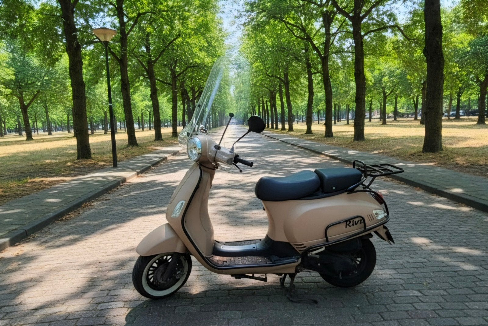 BTC Riva Luxury (Juni 2020) - Cappuccino Mat, Gebruikt, Benzine, Ophalen, Overige merken