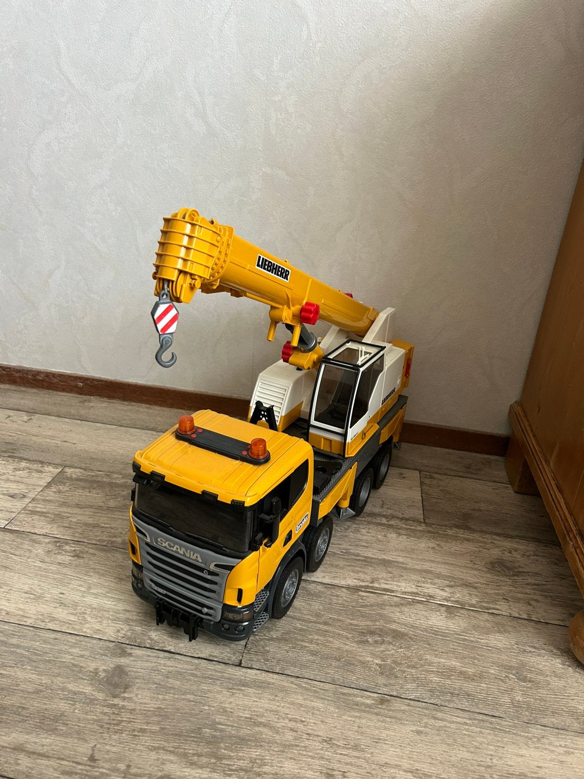 Scania Liebherr kraanwagen, Ophalen, Zo goed als nieuw