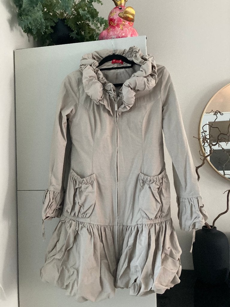 René Derhy Prachtige beige jas , maat M, Maat 38/40 (M), Beige, Ophalen of Verzenden, Zo goed als nieuw