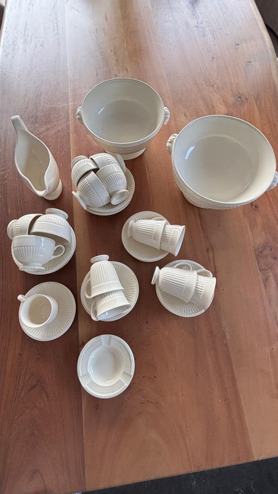 Wedge Edme servies, Ophalen
