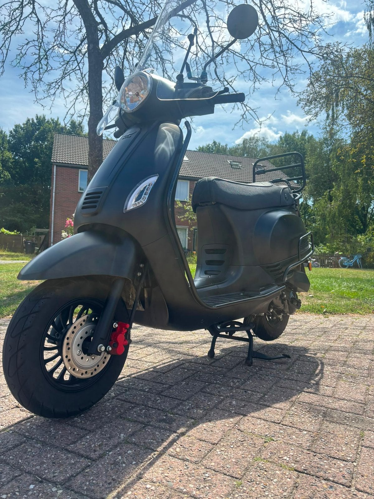 DJJD Cashmere scooter (nieuwe motor), Ophalen, Maximaal 45 km/u, Zo goed als nieuw, Benzine