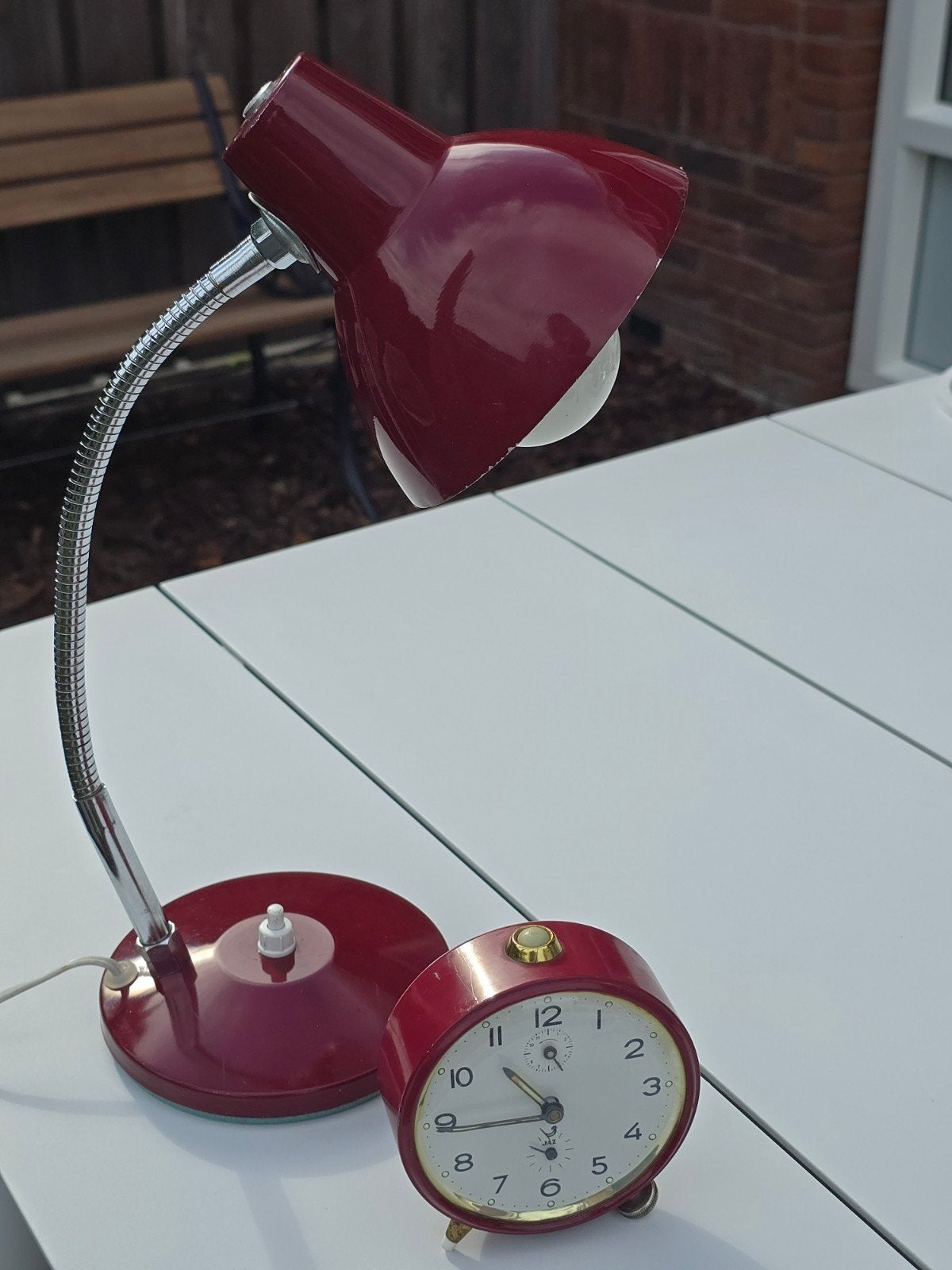 Vintage antieke stalen bordeauxrode bureau / tafel lamp €49, Antiek en Kunst, Ophalen of Verzenden