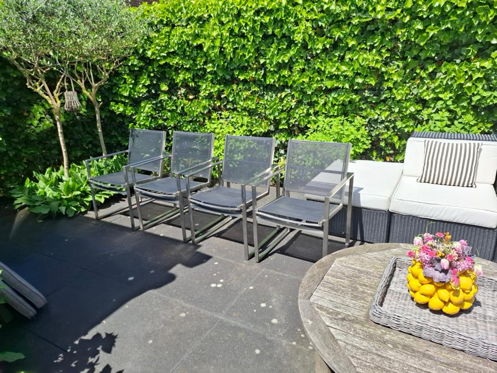 Borek tuinstoelen te koop. Grijze stof en metaal frame., Ophalen, 4 zitplaatsen, Gebruikt, Eettafel