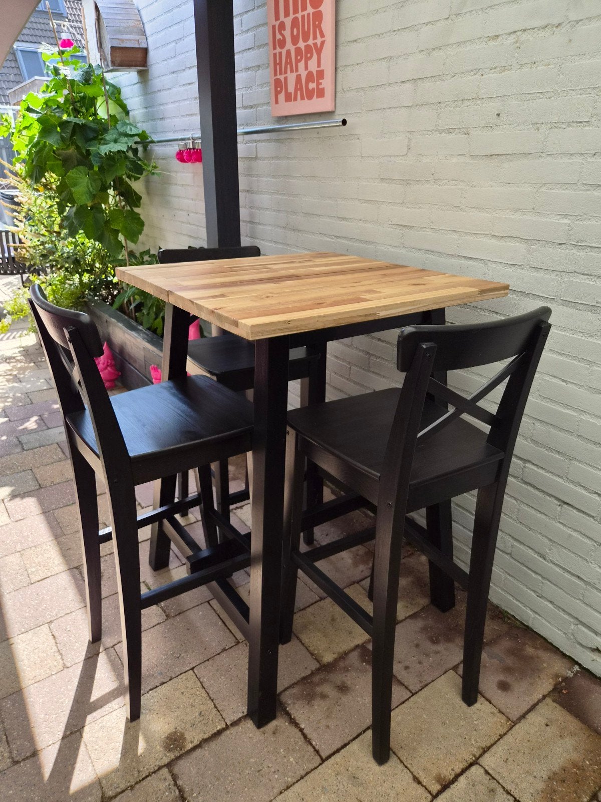 Hoge Ikea eettafel/bartafel met 3 barkrukken, zgan, Ophalen, Zo goed als nieuw, Vierkant, Hout