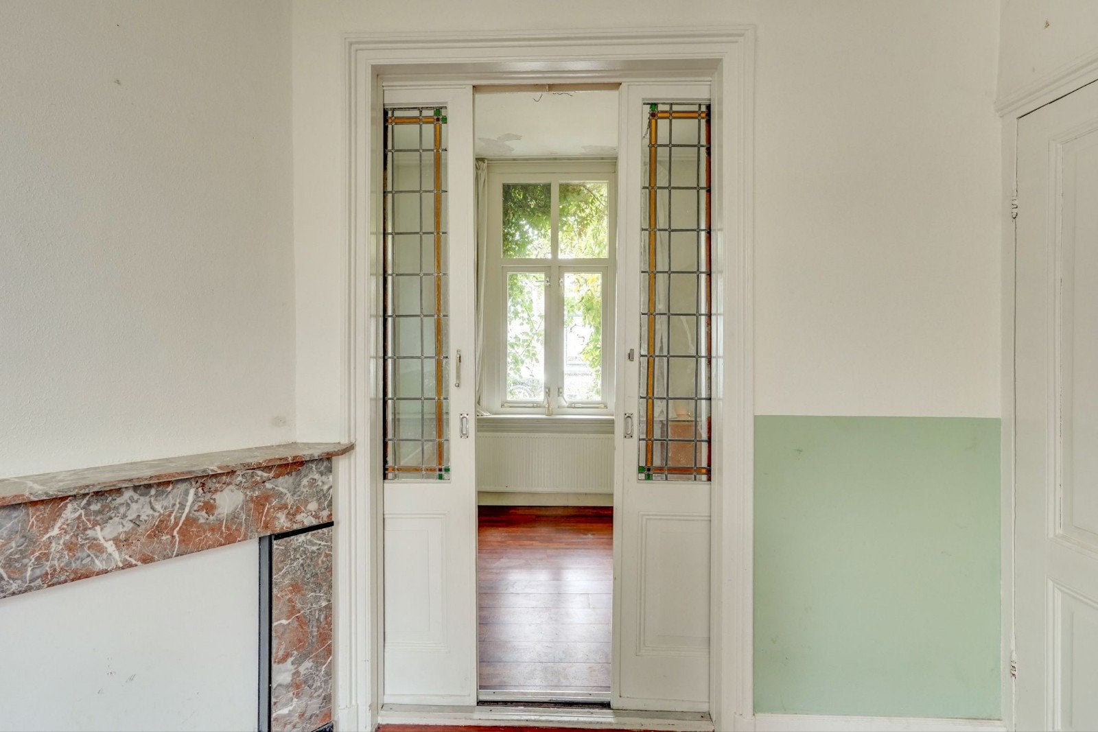 Set van 2 binnendeuren met glas in lood (1 raam doorgezakt), Doe-het-zelf en Verbouw, Deuren en Horren, Gebruikt, Minder dan 80 cm
