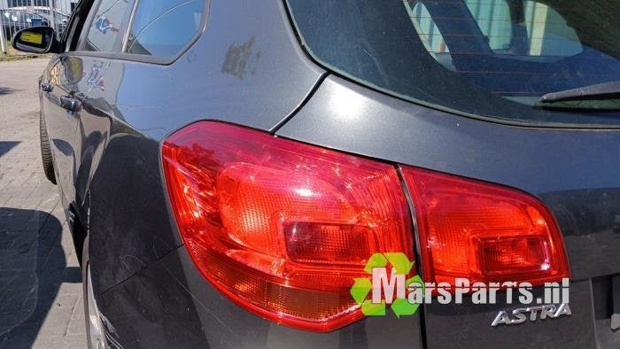 Achterlicht links van een Opel Astra, Gebruikt, -, -, Opel