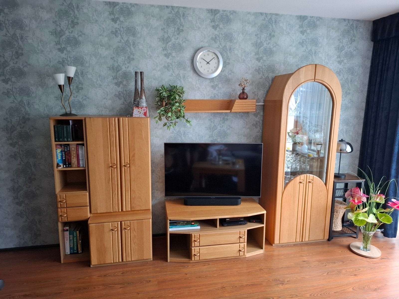 Woonkamer kast - tv kast -woonkamermeubel- wandkast, Ophalen, 250 tot 300 cm, Met deur(en), 200 cm of meer