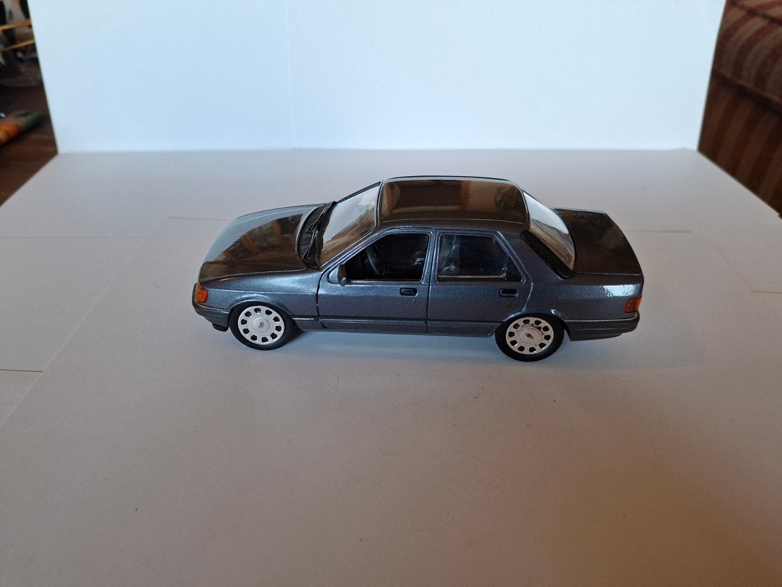Schabak Ford Sierra Sedan 2.0 Ghia 1:25 # 1500 1511, Ophalen of Verzenden, Zo goed als nieuw, Auto, Overige merken