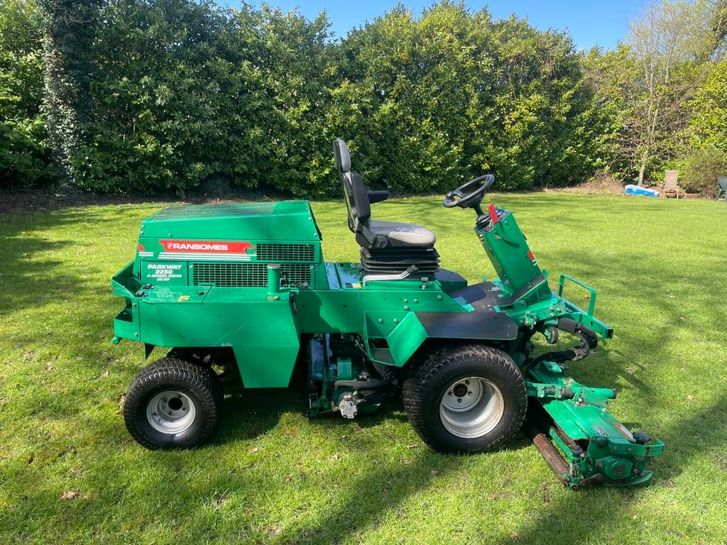 Ransomes parkway 2250, Tuin en Terras, Zitmaaiers, Zo goed als nieuw, 120 cm of meer, Ophalen