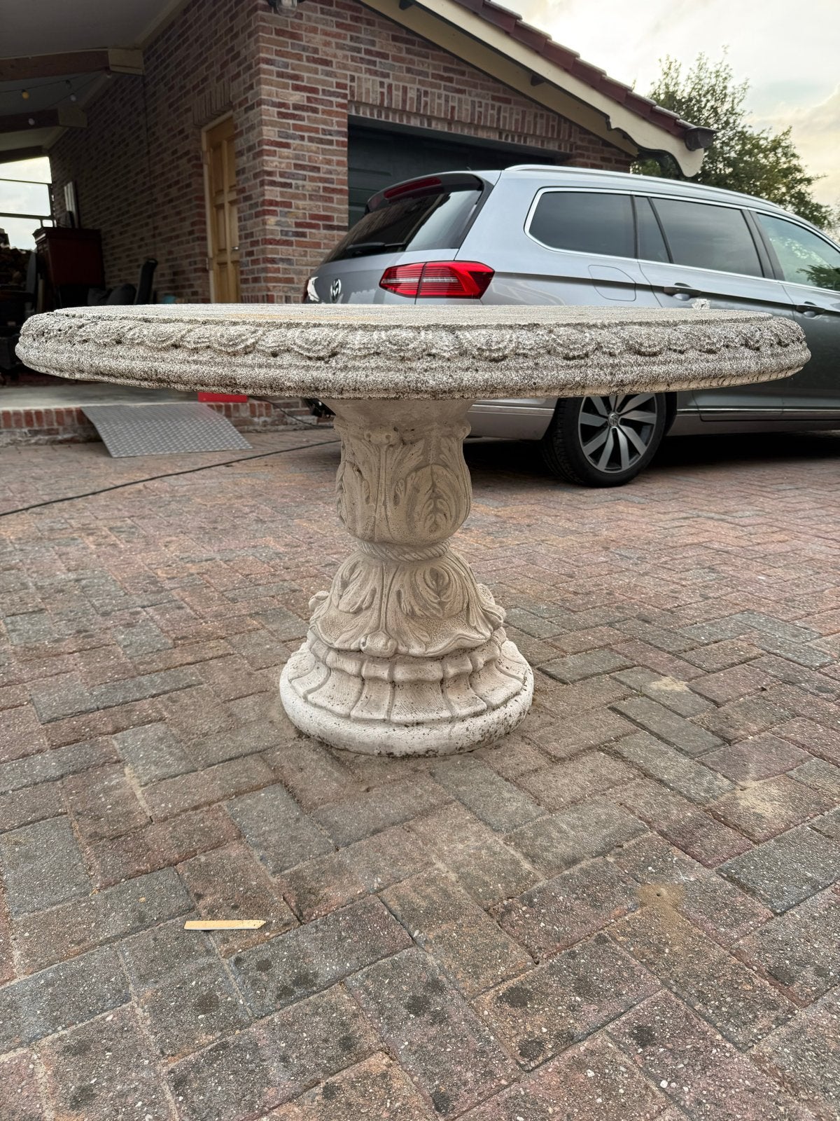 Decoratieve betonnen tuintafel - Rond, Ophalen, Gebruikt, Rond, Overige materialen