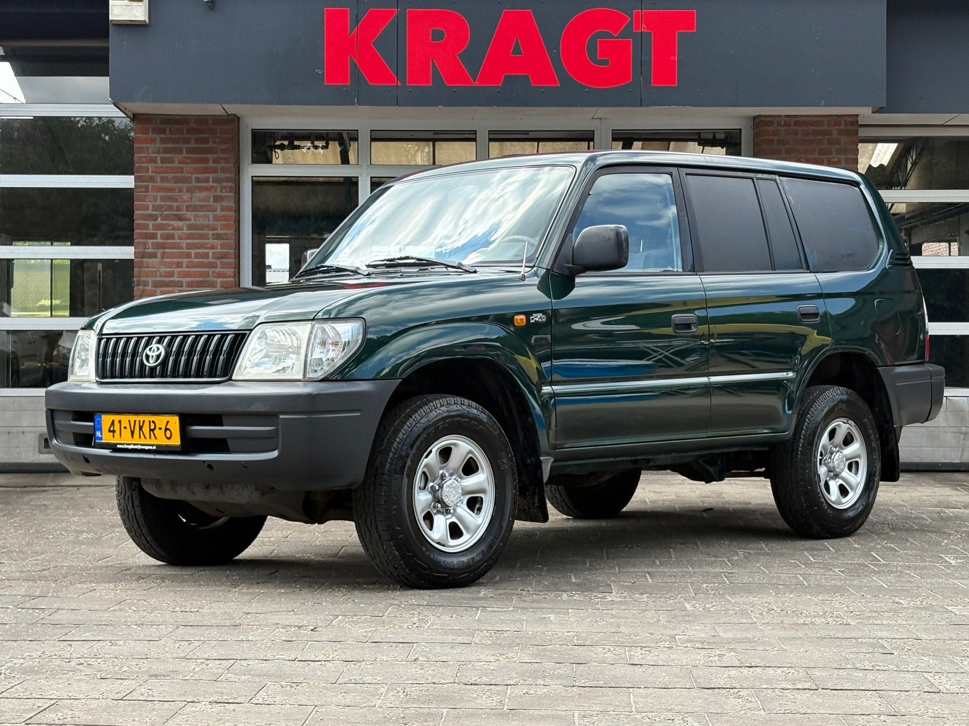Toyota LandCruiser 90 3.0 D4-D Blind Van|GRIJS kenteken|163P, Auto's, 1940 kg, Stof, Gebruikt, Metallic lak