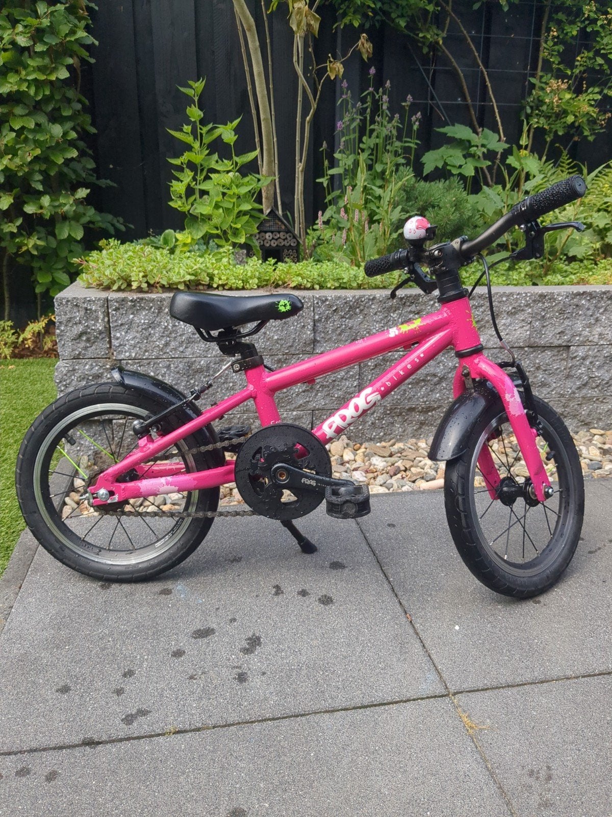 Frog Bikes Frog 38 - 14 inch Kinderfiets - roze, Fietsen en Brommers, Ophalen, Zo goed als nieuw, Velgrem, Minder dan 16 inch