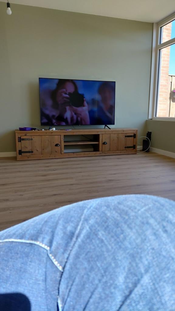 Robuust houten tv-meubel  230 cm met industriële accenten, Overige houtsoorten, Gebruikt, 150 tot 200 cm, Ophalen of Verzenden