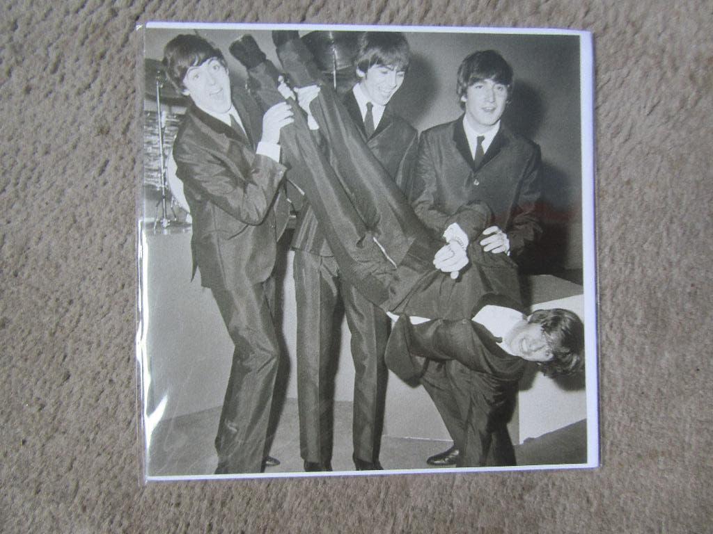 Ansichtkaart The beatles - NIEUW met envelop, Ophalen of Verzenden, Nieuw, Foto of Kaart