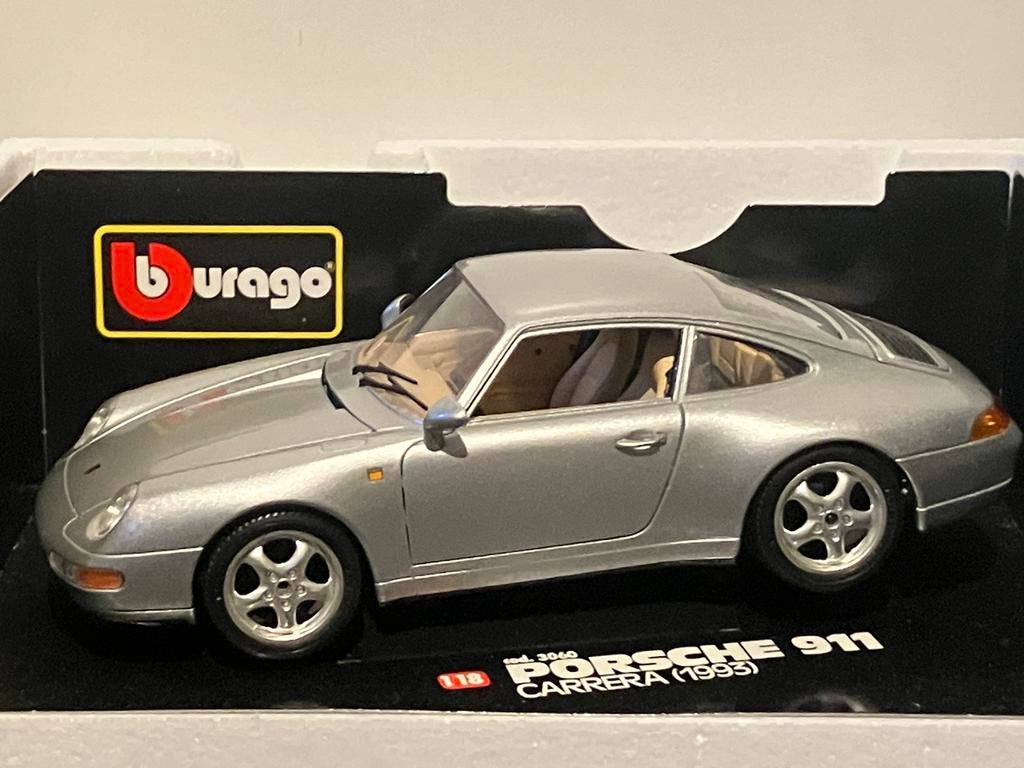 Porsche 911 Carrera in schaal 1:18, Ophalen of Verzenden, Zo goed als nieuw, Auto, Bburago