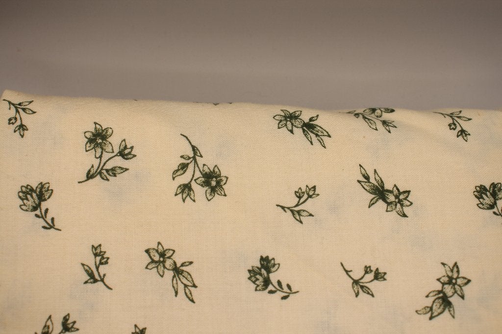 Coupon 100% katoen stof - creme groenen bloemen #4195, Wit, Ophalen of Verzenden, 30 tot 120 cm, Katoen