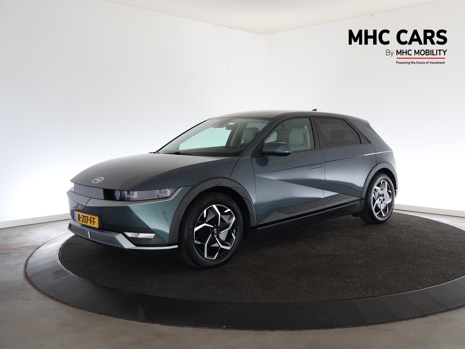 Hyundai IONIQ 5 Connect+ 73kWh | Trekhaak | Navi | Clima | L, Auto's, Gebruikt, 10 min, Automatische klimaatregeling, Grijs